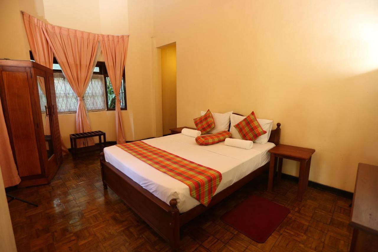 Tree Breeze Inn Kandy Exterior photo