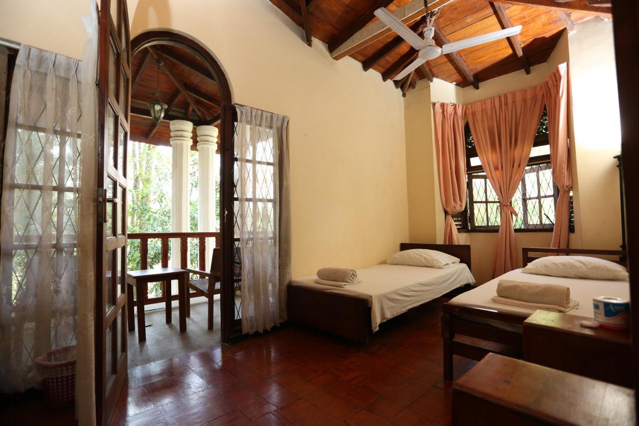 Tree Breeze Inn Kandy Exterior photo