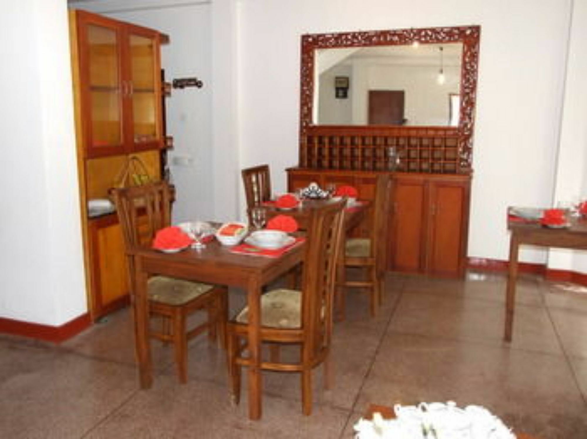 Tree Breeze Inn Kandy Exterior photo